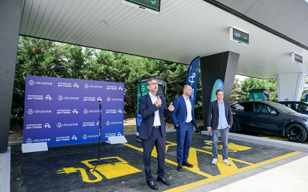 Mobilità elettrica: nuove stazioni ultra-fast Atlante sulla rete di Autostrade