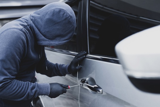 Furti d’auto: più di 285 al giorno, 5 consigli per ridurre i rischi